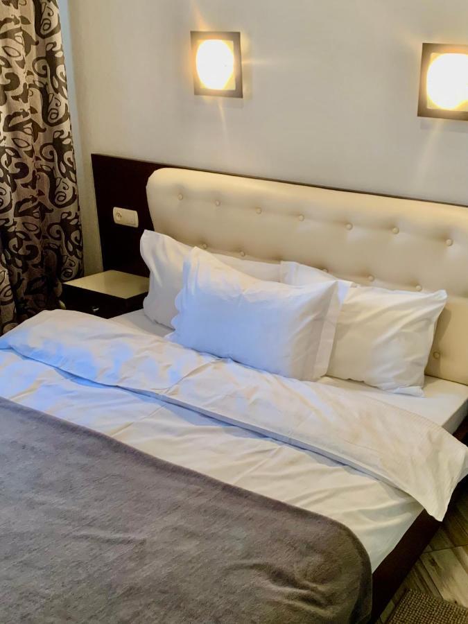 Aparthotel คีชีเนา ภายนอก รูปภาพ