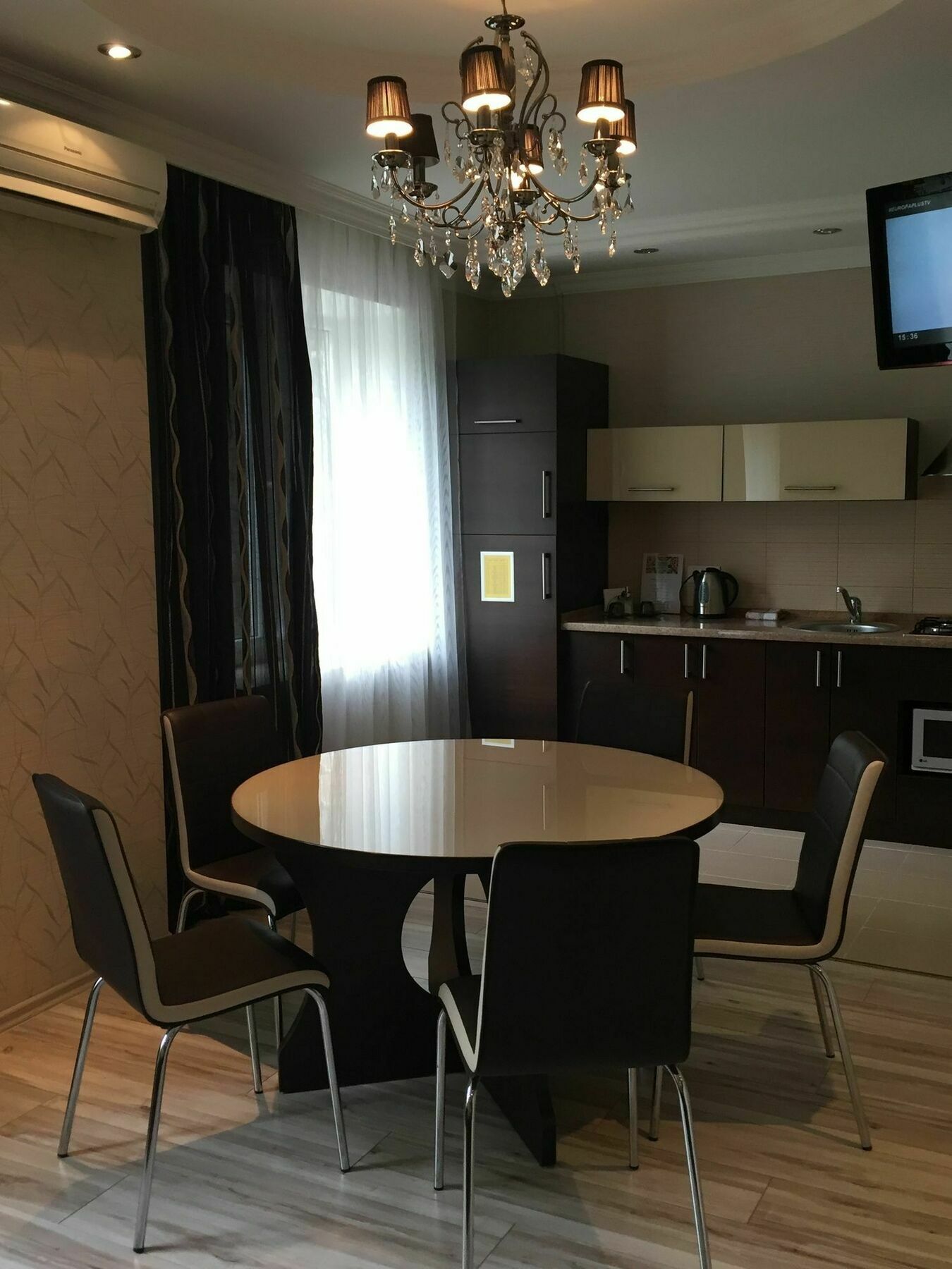 Aparthotel คีชีเนา ภายนอก รูปภาพ