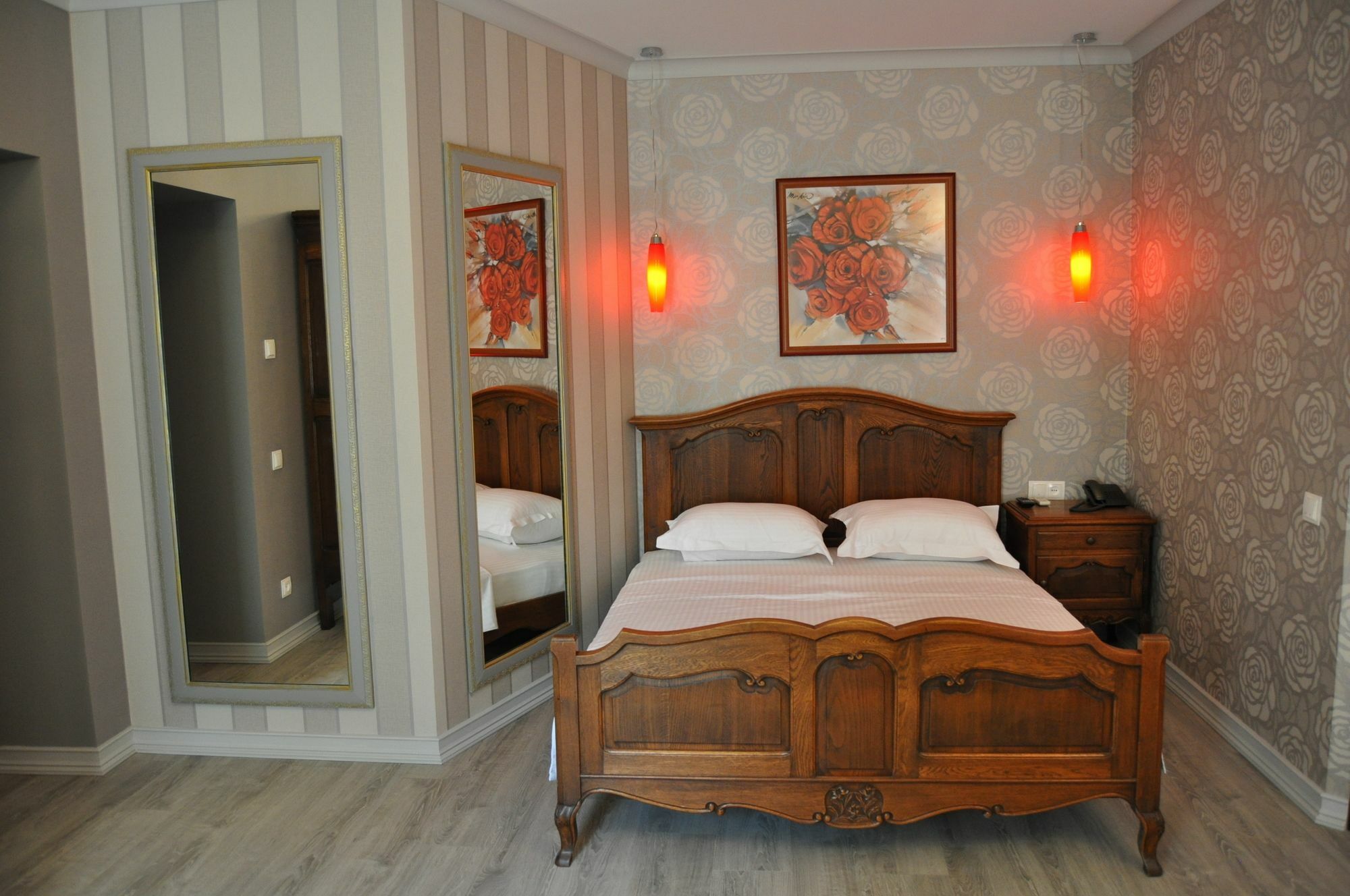 Aparthotel คีชีเนา ภายนอก รูปภาพ